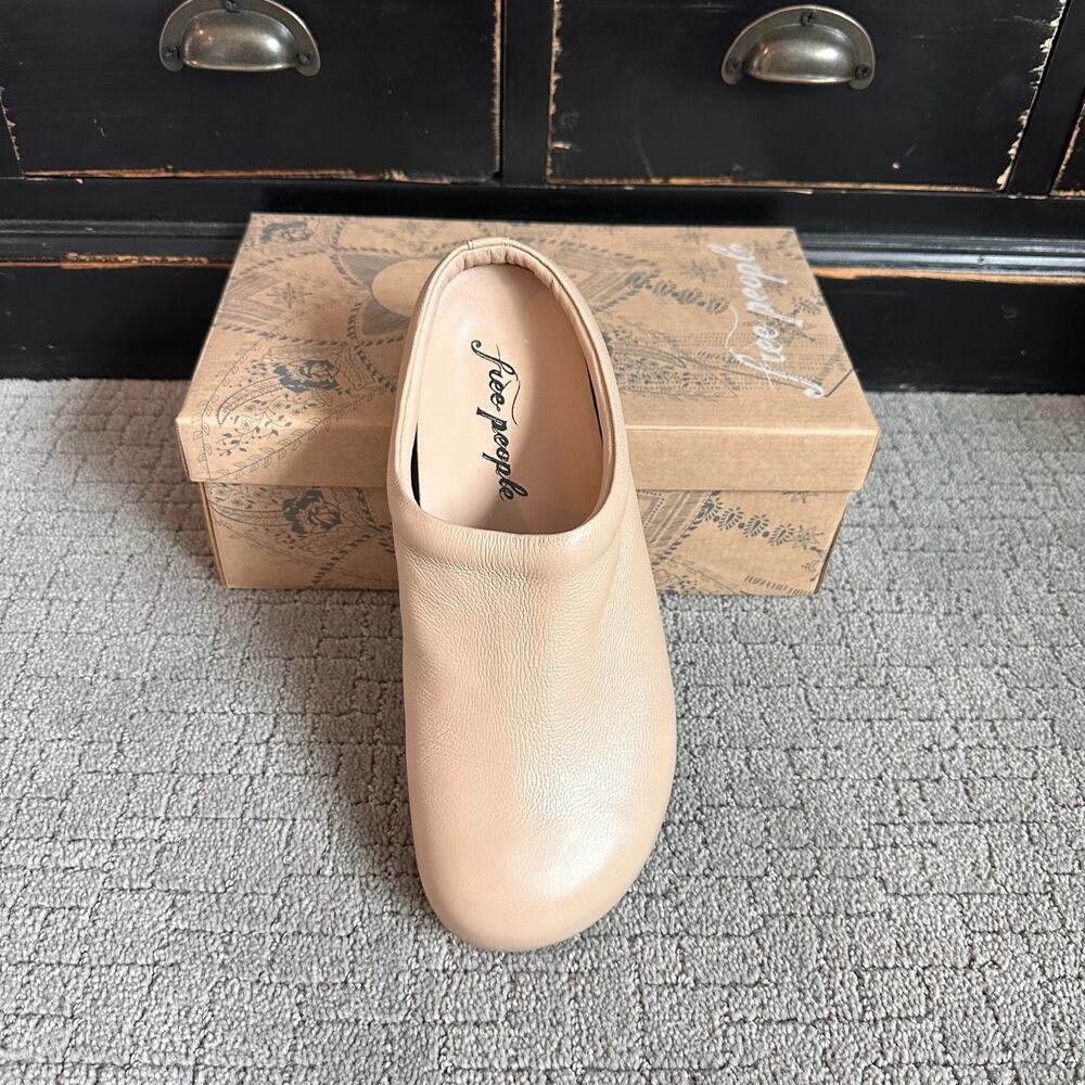 Free People 40 Cambria Clog - Picture 2 of 6